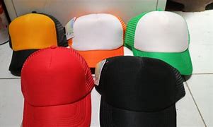 Topi Warna Merah Polos